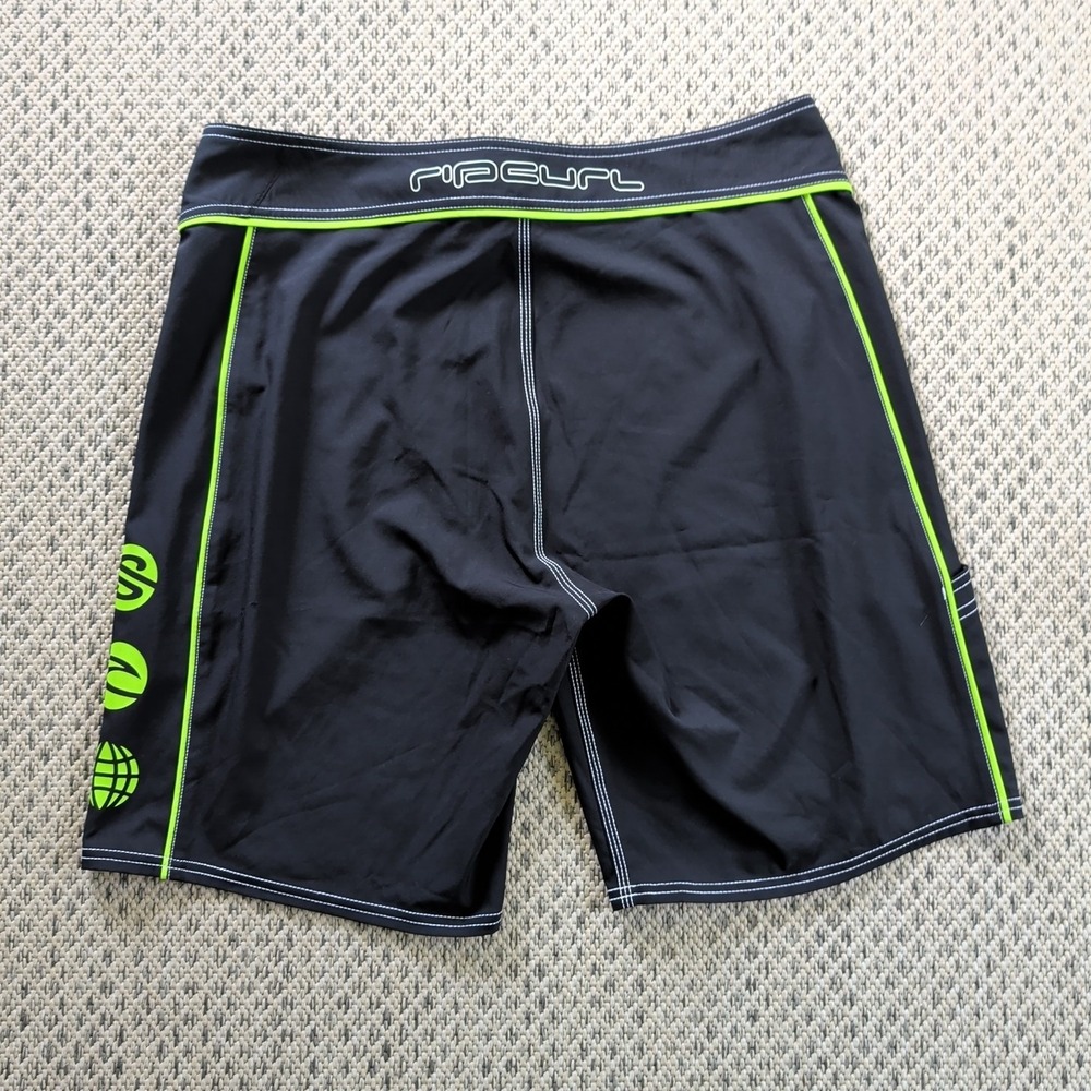 Rip Curl Mirage Ultimate Stretch Boardshorts Mens Sz 34 Black & Neon Green EUC - Picture 2 of 10